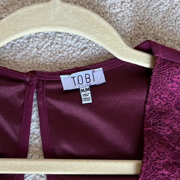 Tobi Romper Wine Color size Medium - Picture 11 of 11